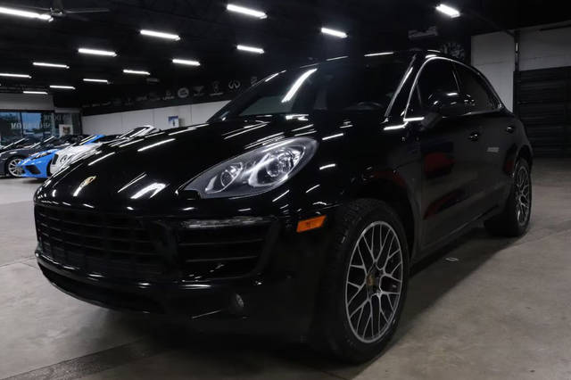 2016 Porsche Macan S AWD photo