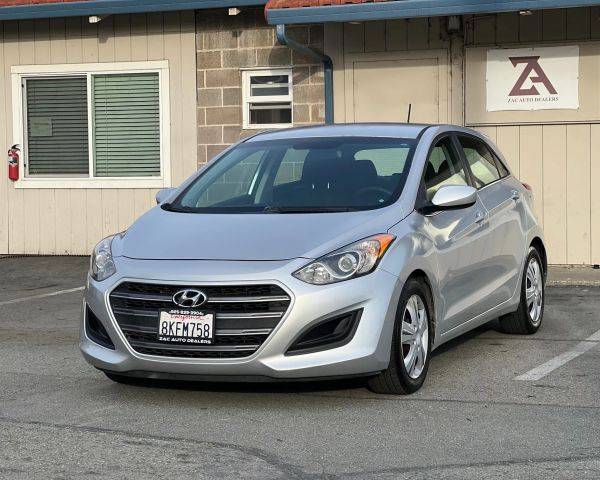 2017 Hyundai Elantra GT FWD photo