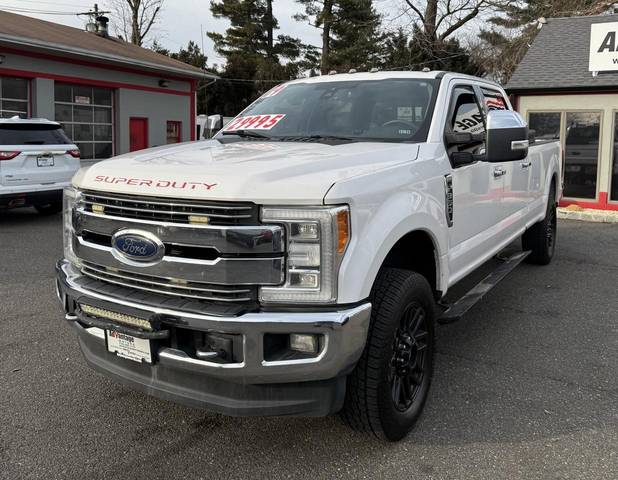 2019 Ford F-350 Super Duty LARIAT 4WD photo