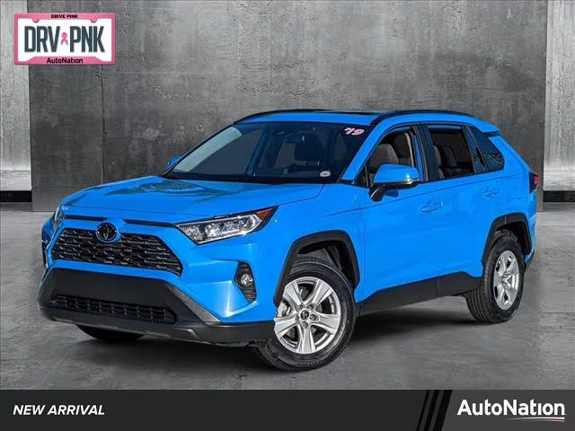 2019 Toyota RAV4 XLE FWD photo