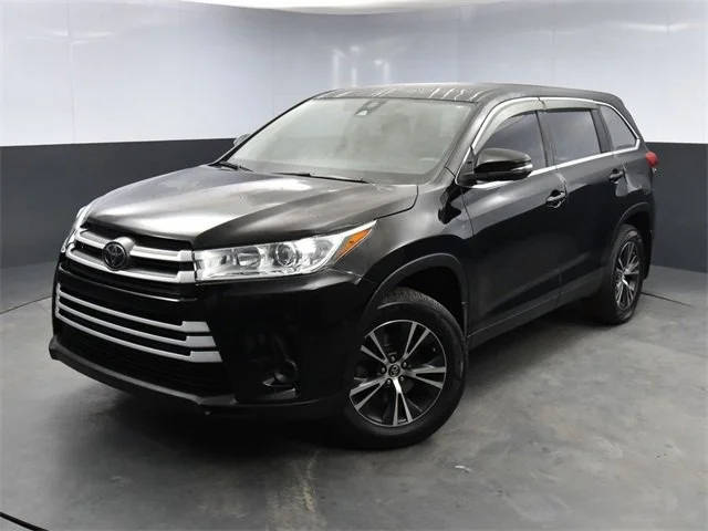 2019 Toyota Highlander LE AWD photo