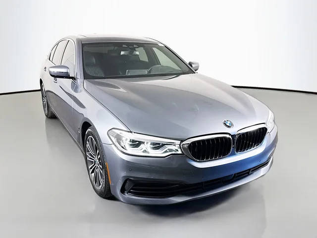 2019 BMW 5 Series 530e xDrive iPerformance AWD photo