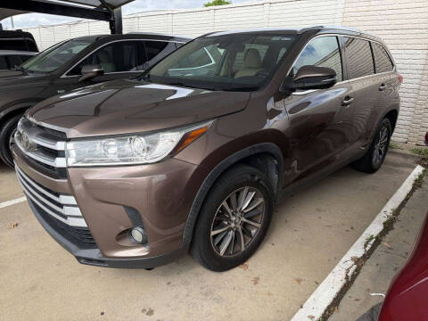 2019 Toyota Highlander XLE FWD photo