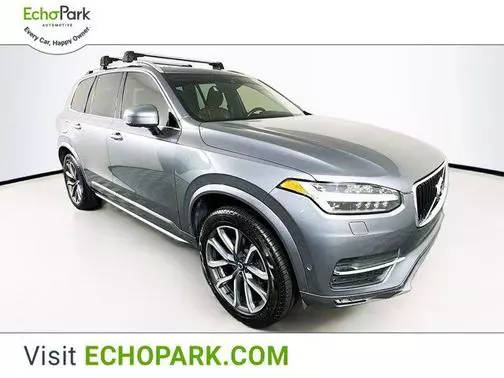 2019 Volvo XC90 Momentum AWD photo