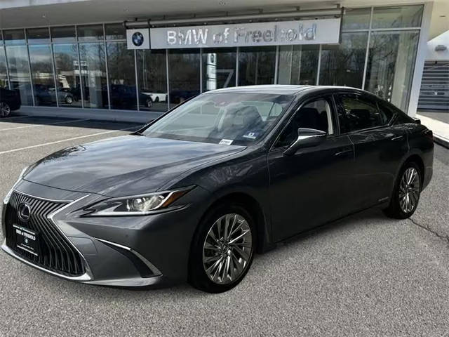 2019 Lexus ES ES 300h Luxury FWD photo