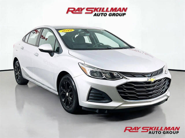 2019 Chevrolet Cruze LS FWD photo