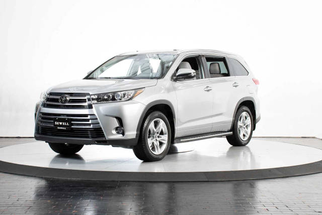 2019 Toyota Highlander Limited FWD photo