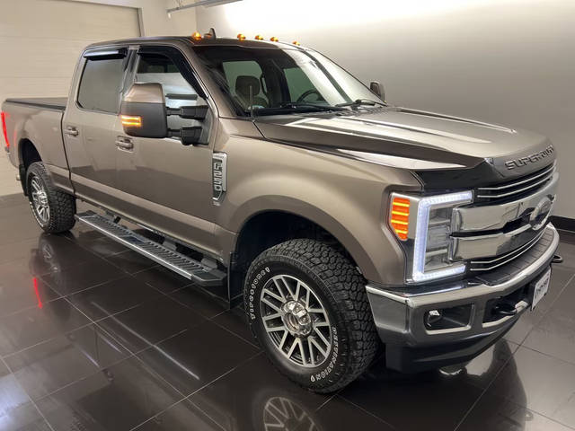 2019 Ford F-250 Super Duty LARIAT 4WD photo