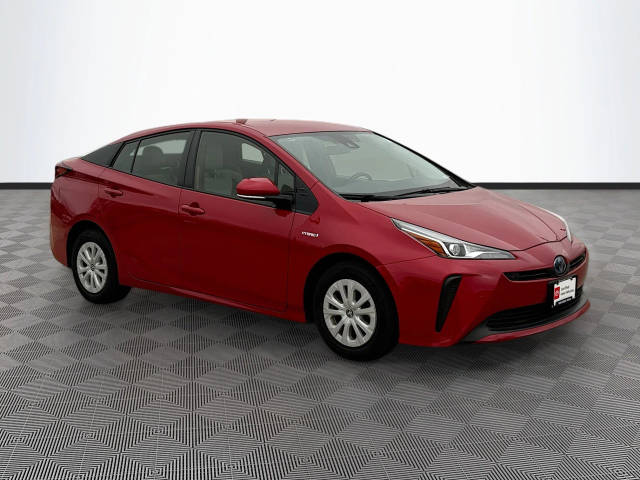 2019 Toyota Prius LE FWD photo