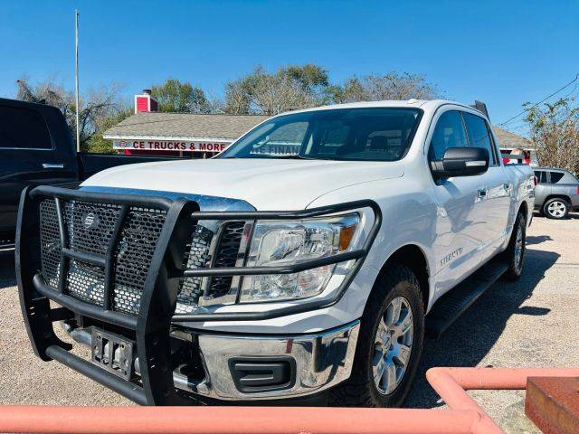 2018 Nissan Titan SV 4WD photo