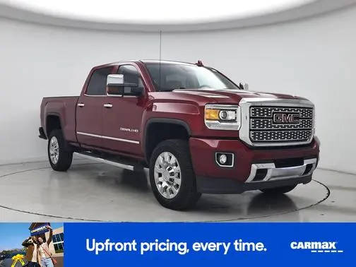 2019 GMC Sierra 2500HD Denali 4WD photo