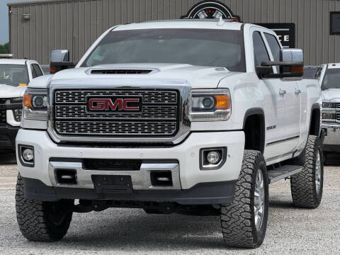 2019 GMC Sierra 2500HD Denali 4WD photo