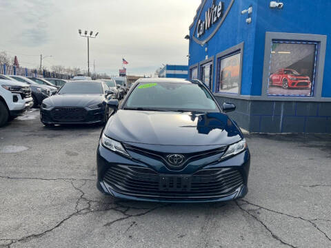 2019 Toyota Camry LE FWD photo