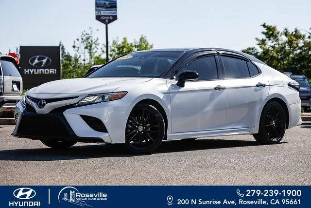 2019 Toyota Camry XSE FWD photo