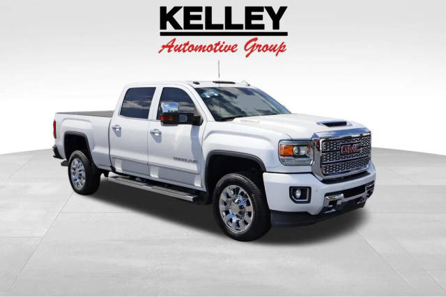 2019 GMC Sierra 2500HD Denali 4WD photo