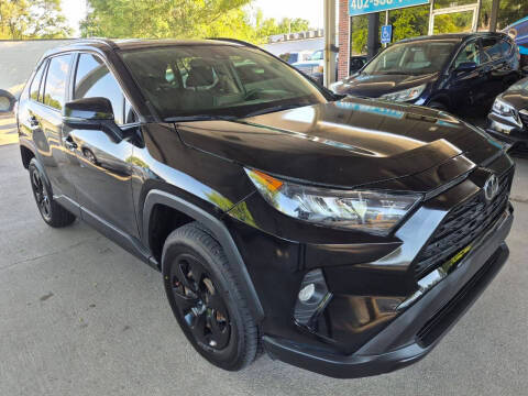 2019 Toyota RAV4 LE AWD photo