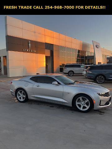 2019 Chevrolet Camaro 1LT RWD photo