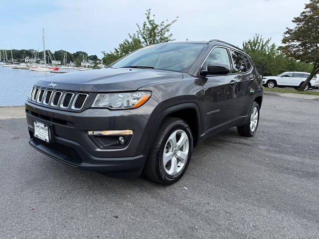 2019 Jeep Compass Latitude 4WD photo