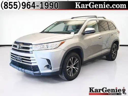 2019 Toyota Highlander LE FWD photo