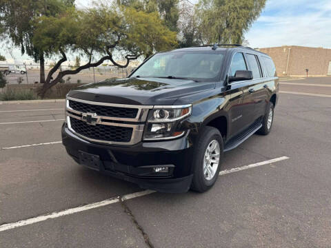 2018 Chevrolet Suburban LT RWD photo