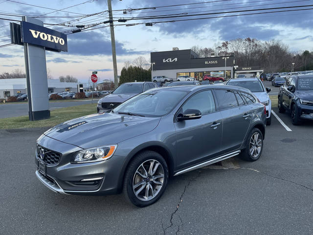2018 Volvo V60 Cross Country  AWD photo