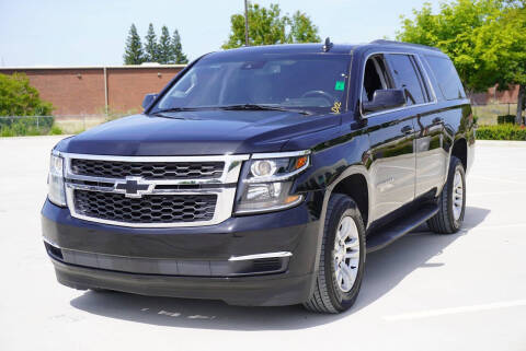 2018 Chevrolet Suburban LT RWD photo