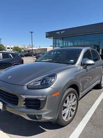 2016 Porsche Cayenne AWD photo