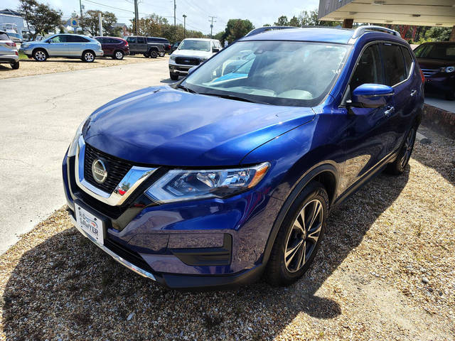 2019 Nissan Rogue SV FWD photo