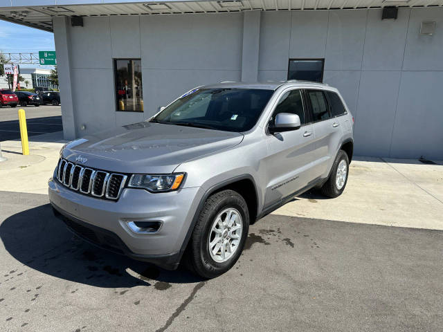 2019 Jeep Grand Cherokee Laredo E 4WD photo