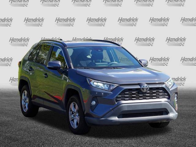 2019 Toyota RAV4 XLE FWD photo