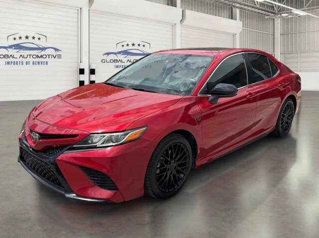 2019 Toyota Camry SE FWD photo