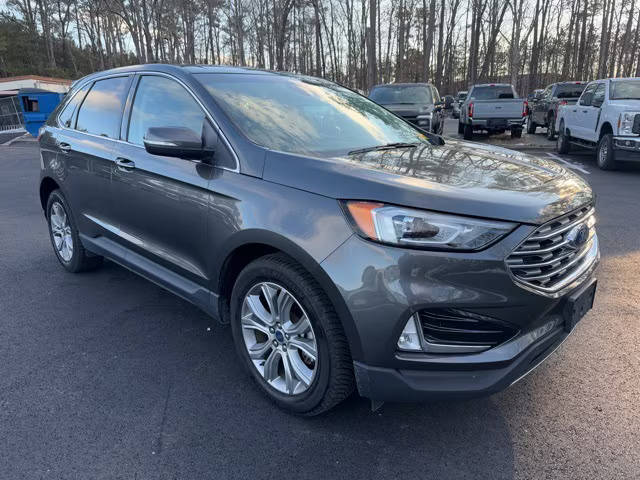 2019 Ford Edge Titanium AWD photo