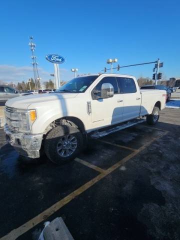 2019 Ford F-350 Super Duty LARIAT 4WD photo