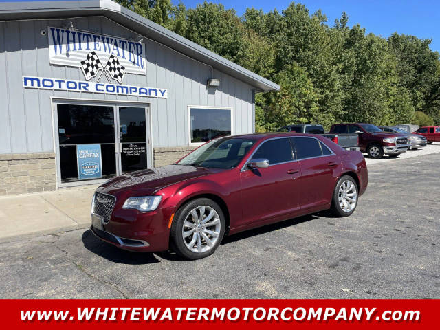 2019 Chrysler 300 Touring RWD photo
