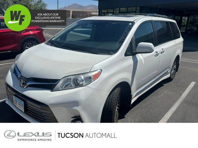 2019 Toyota Sienna XLE Auto Access Seat FWD photo