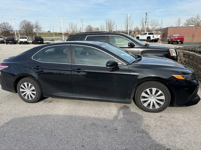 2019 Toyota Camry Hybrid LE FWD photo