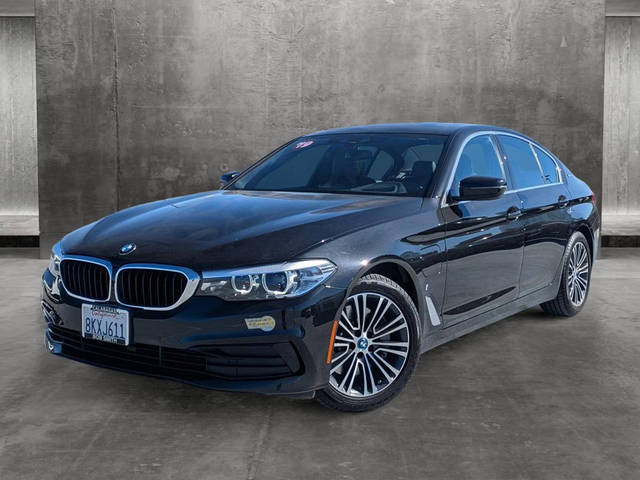 2019 BMW 5 Series 530e iPerformance RWD photo