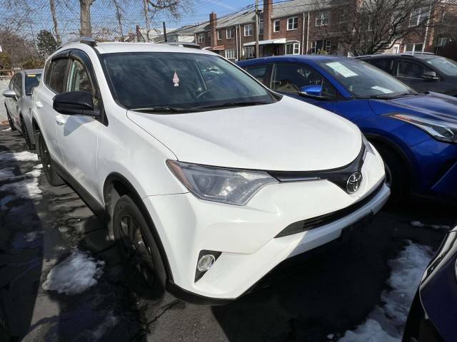 2016 Toyota RAV4 LE AWD photo