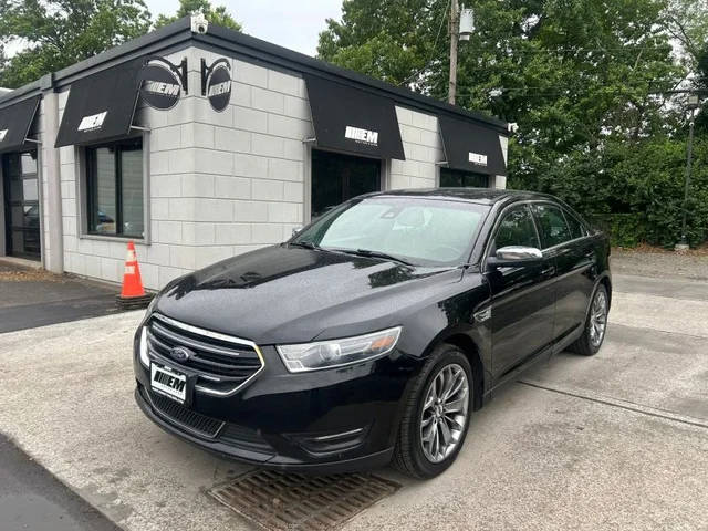 2018 Ford Taurus Limited FWD photo