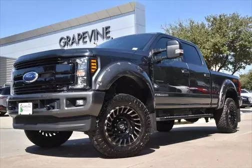 2019 Ford F-250 Super Duty LARIAT 4WD photo