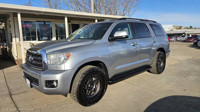 2016 Toyota Sequoia SR5 4WD photo