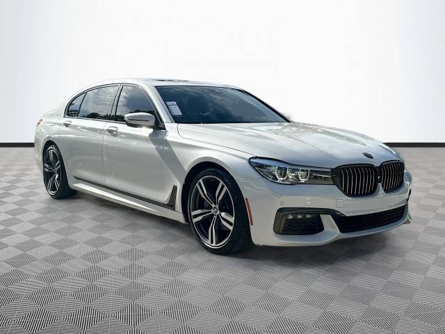 2019 BMW 7 Series 740i RWD photo