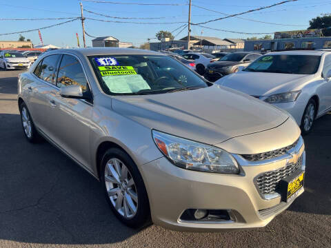 2015 Chevrolet Malibu LT FWD photo
