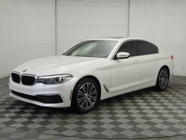 2019 BMW 5 Series 530i xDrive AWD photo