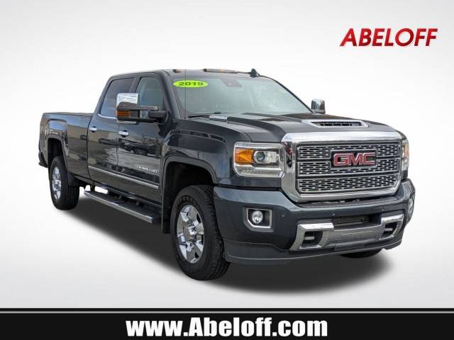 2019 GMC Sierra 3500HD Denali 4WD photo