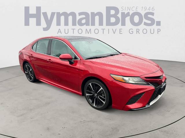 2019 Toyota Camry XSE FWD photo