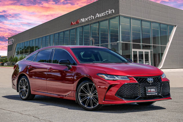 2019 Toyota Avalon Touring FWD photo