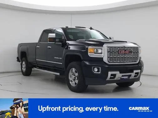 2019 GMC Sierra 3500HD Denali 4WD photo