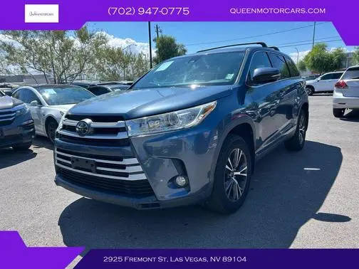 2019 Toyota Highlander LE Plus FWD photo