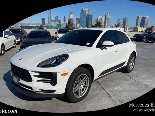 2019 Porsche Macan  AWD photo